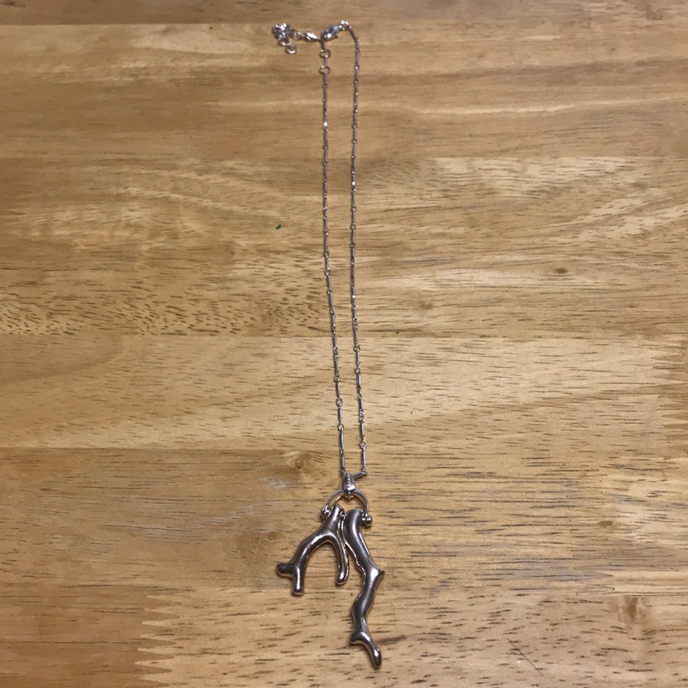Stella & Dot coral silver necklace